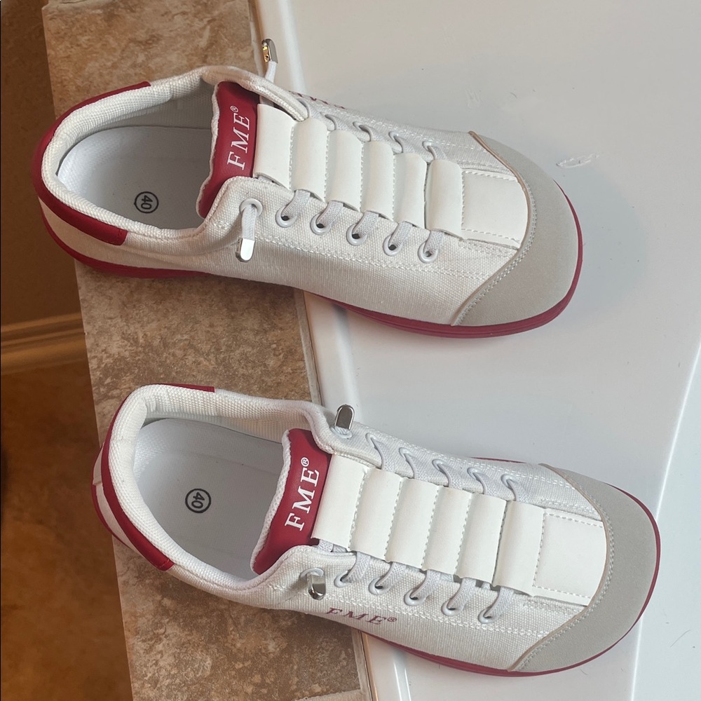 FME Makeover Essentials White Red Casual Sneakers Never Worn, Run Big (size 9) - Picture 7 of 8